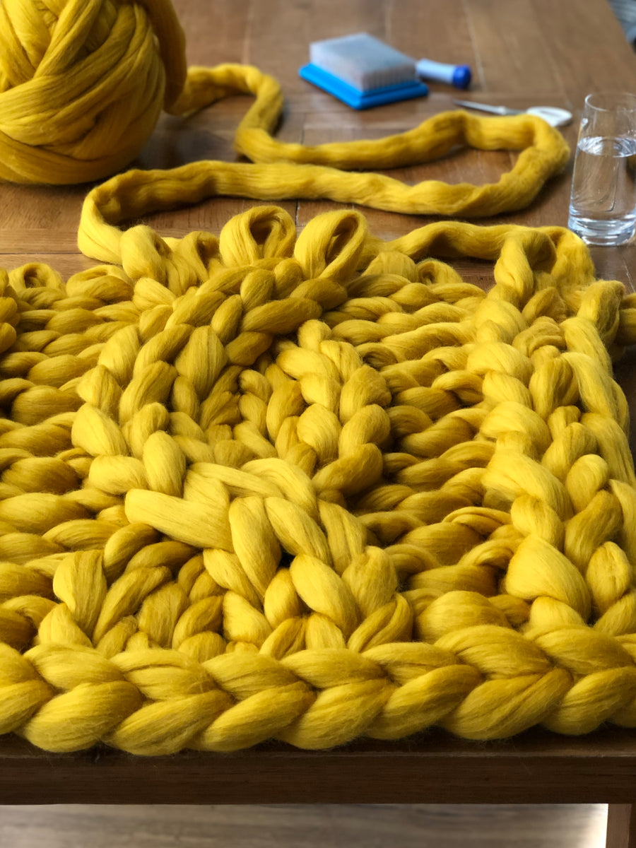 Chunky knit bed runner sale